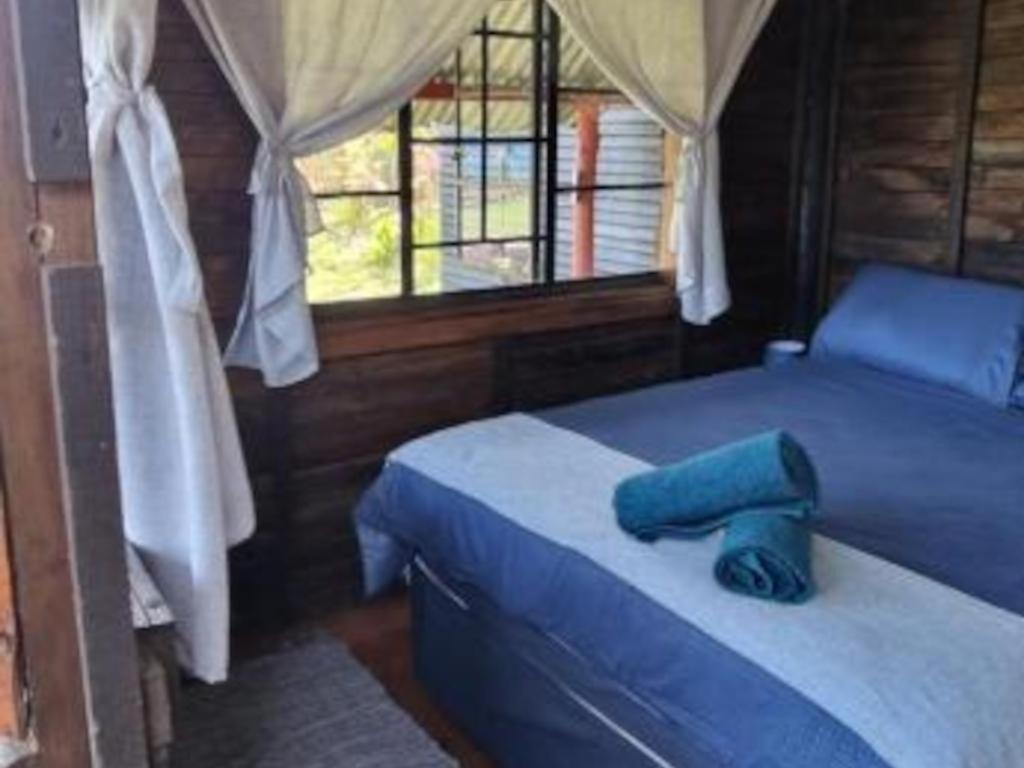 Tsitsikamma Wolf Sanctuary Eco Cabins & Teepees 斯托姆勒菲 客房 照片